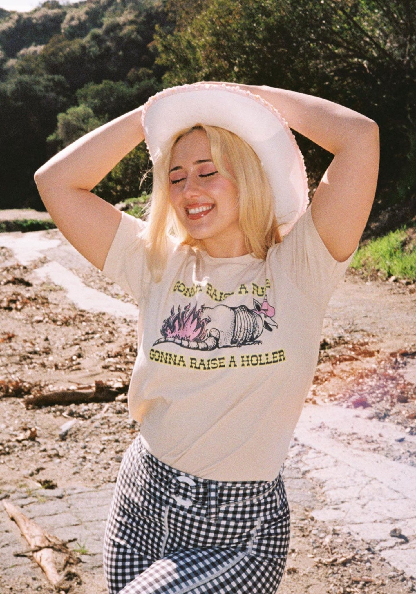 Gonna Raise A Fuss Tee by kaeraz alan jackson armadillo country music