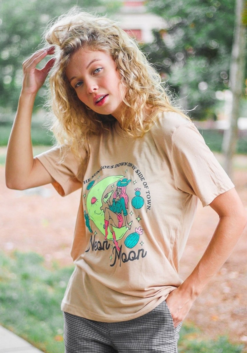 Neon Moon Cream Tee by kaeraz 80s 90s boots