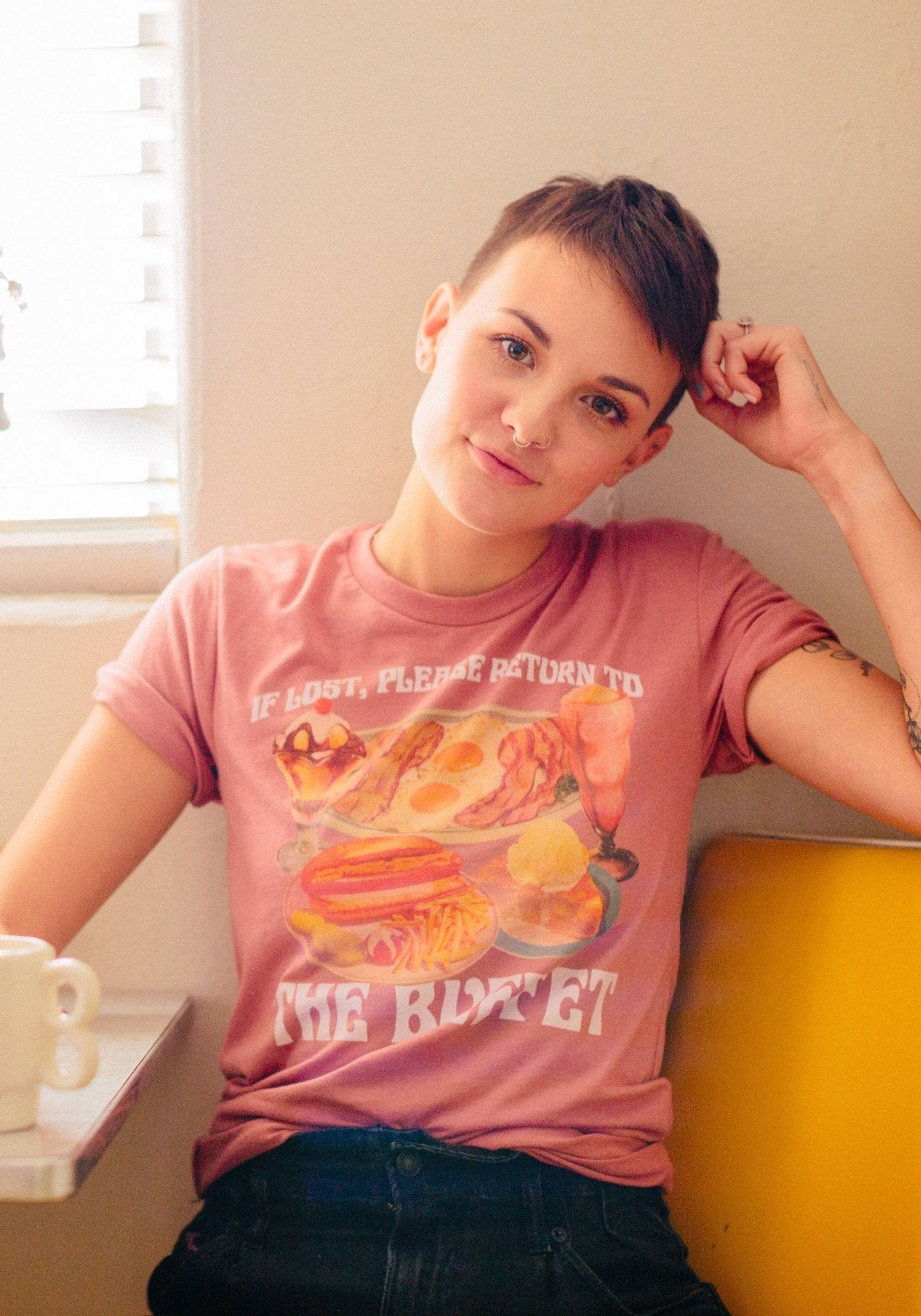 Return to the Buffet Tee by kaeraz 60s 70s bacon