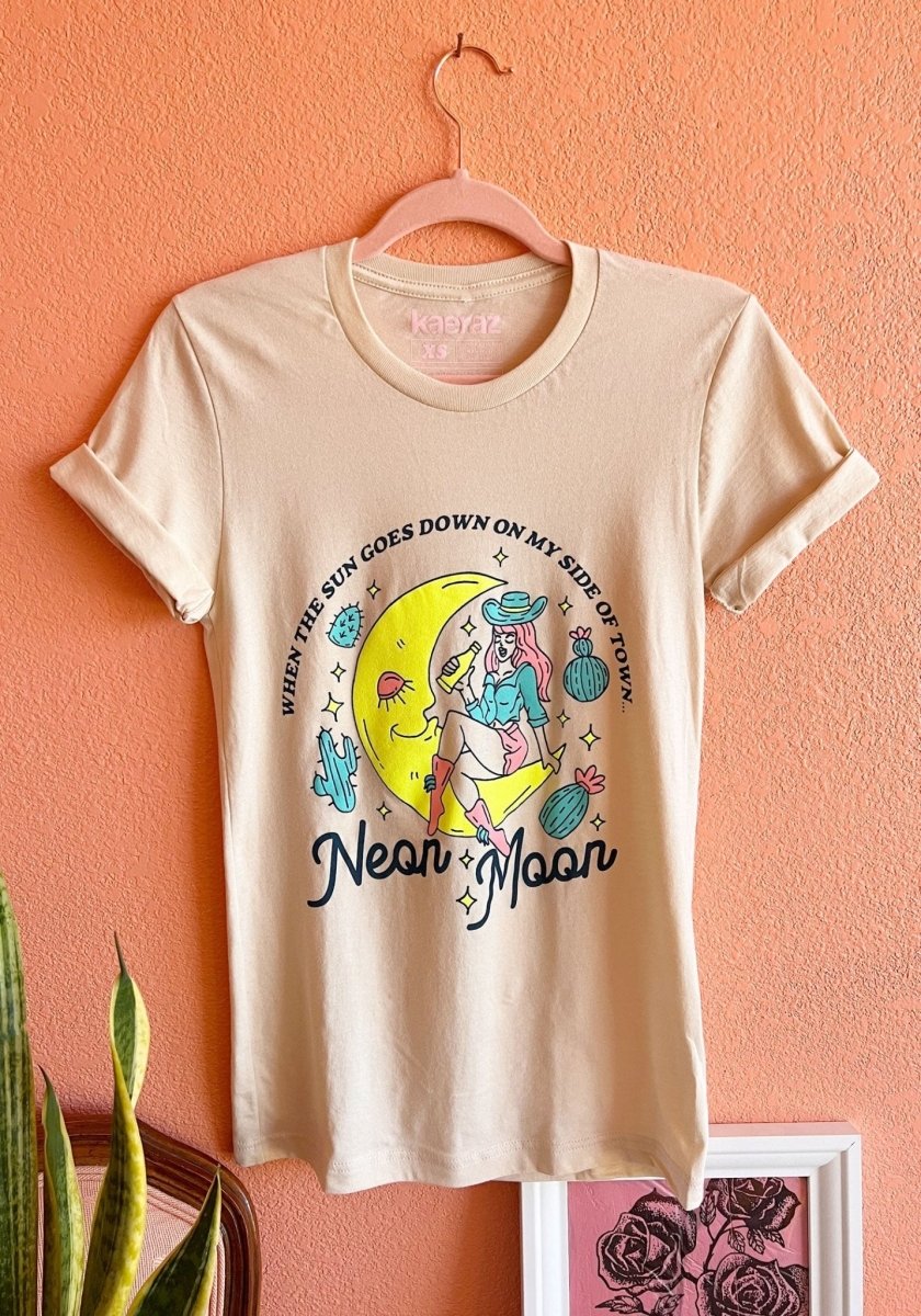 Neon Moon Cream Tee by kaeraz 80s 90s boots